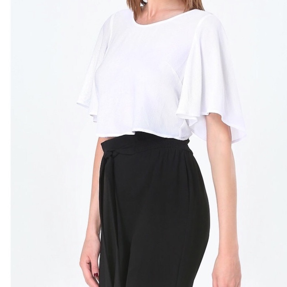 Flutter Sleeved Crop Top